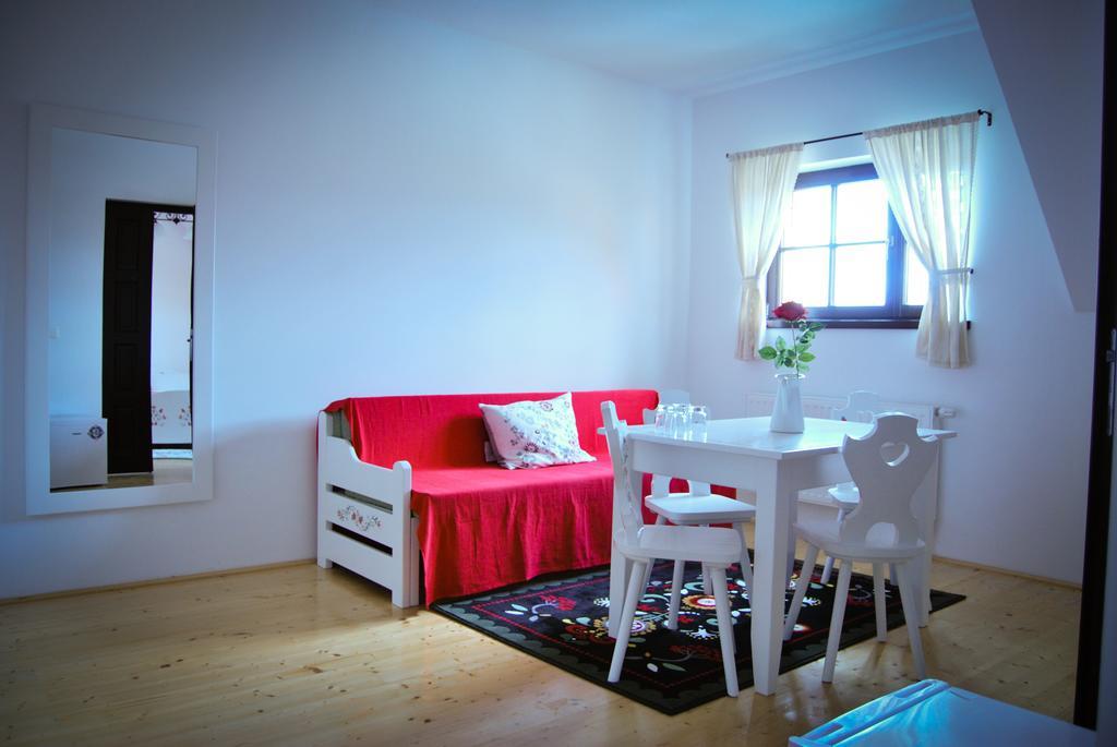 Amade Pension & Restaurant Siculeni Room photo